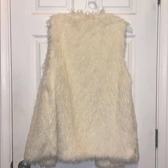 Fur Vest - Picture 2 of 3
